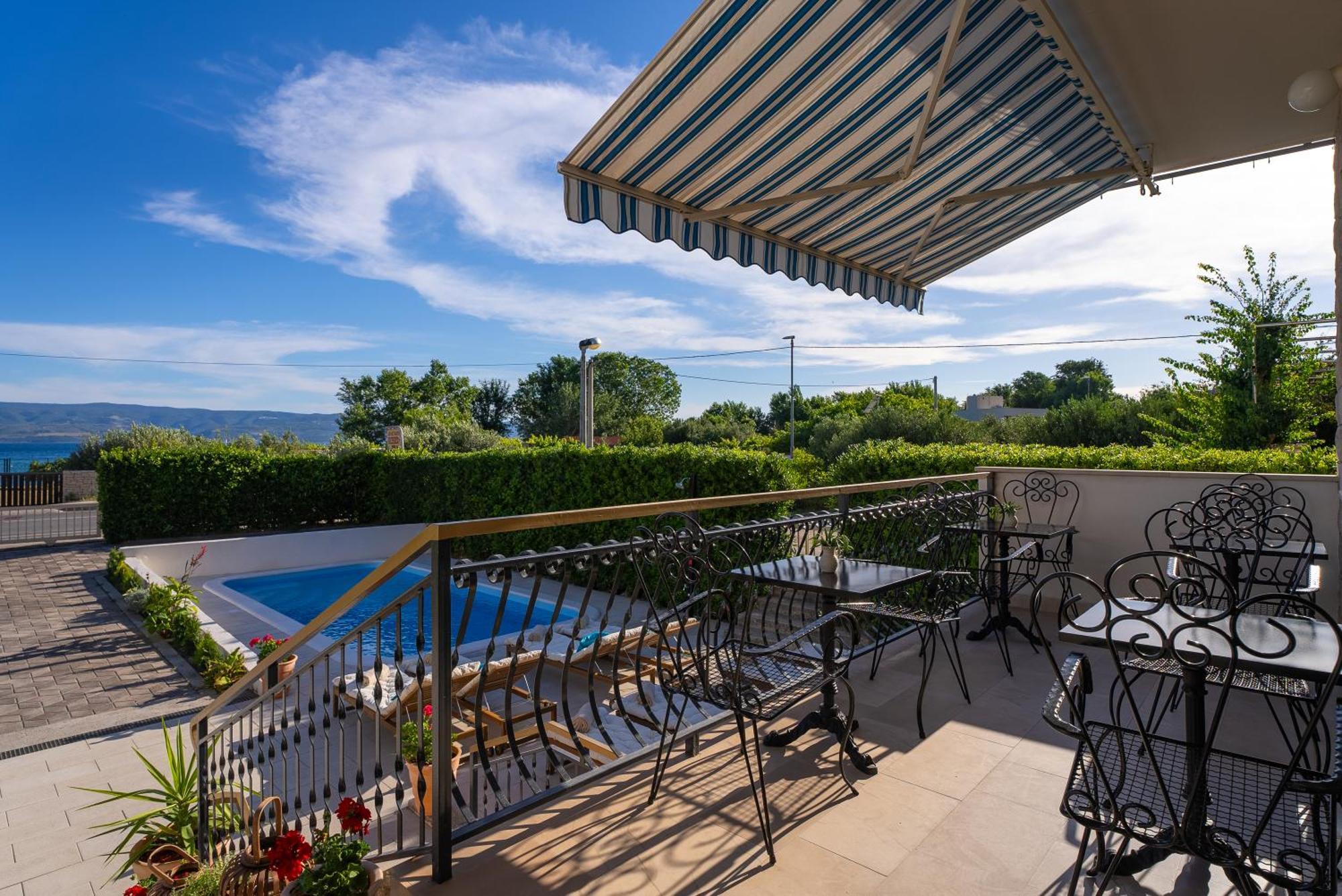 Storge Boutique Bed & Breakfast Omis Bagian luar foto