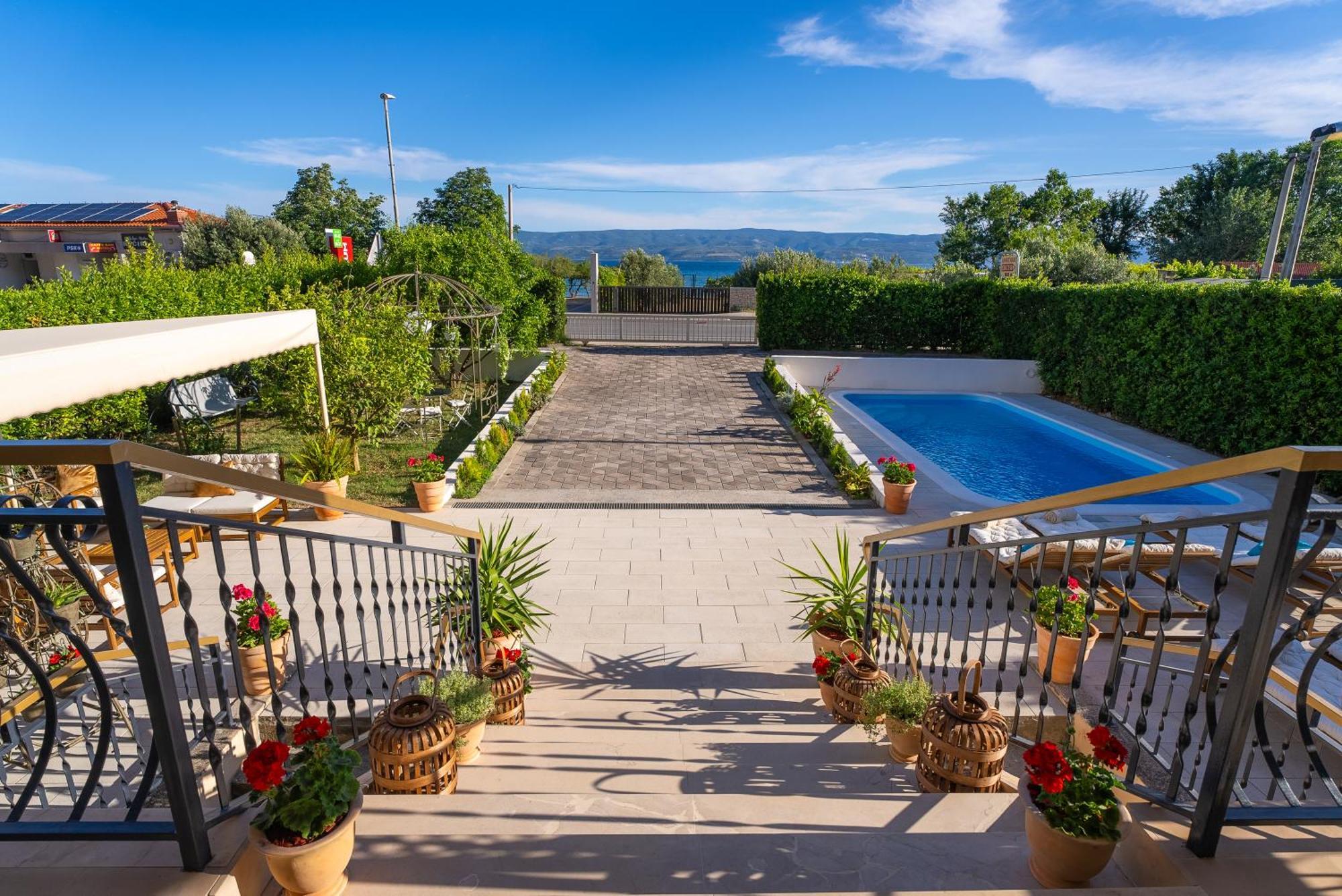 Storge Boutique Bed & Breakfast Omis Bagian luar foto
