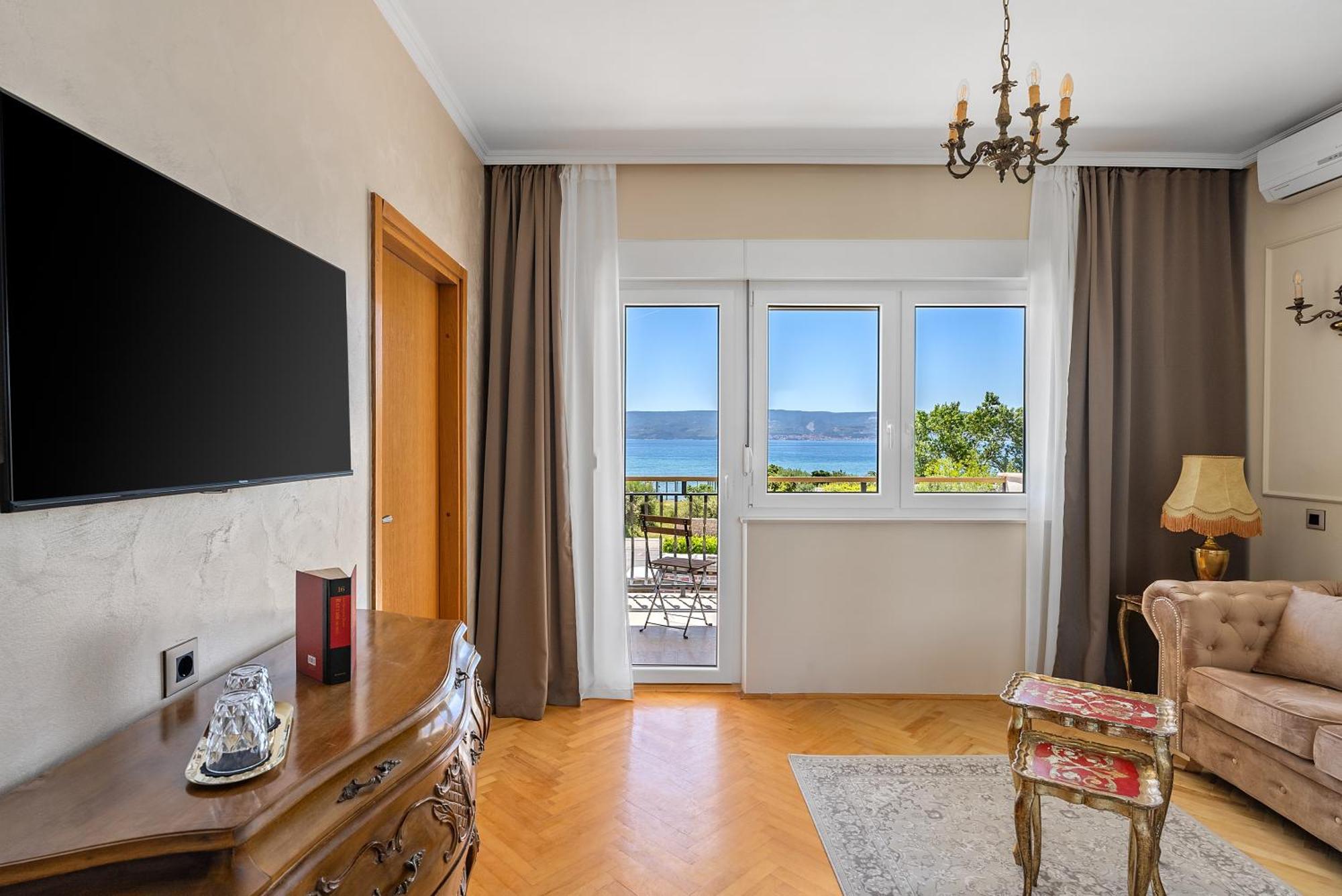 Storge Boutique Bed & Breakfast Omis Bagian luar foto