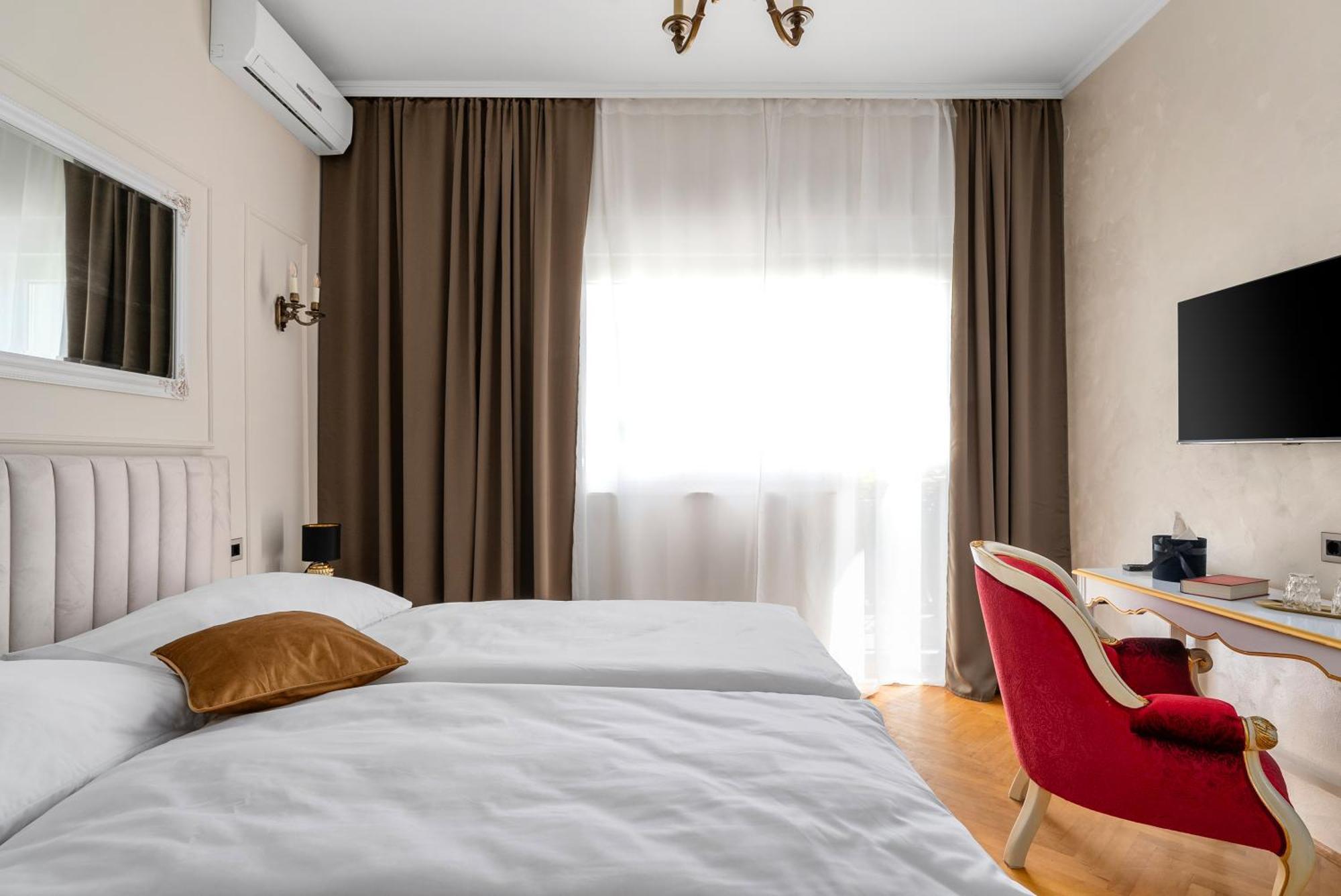 Storge Boutique Bed & Breakfast Omis Bagian luar foto